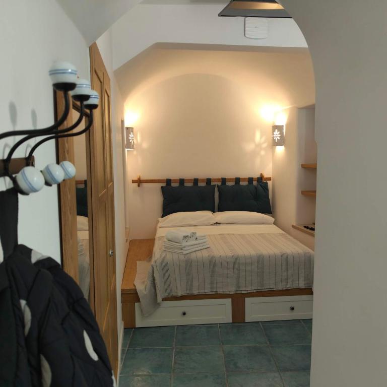 Vietri Home Costa d' Amalfi - Camera Matrimoniale Deluxe (2 Adulti + 1 Bambino) - 3