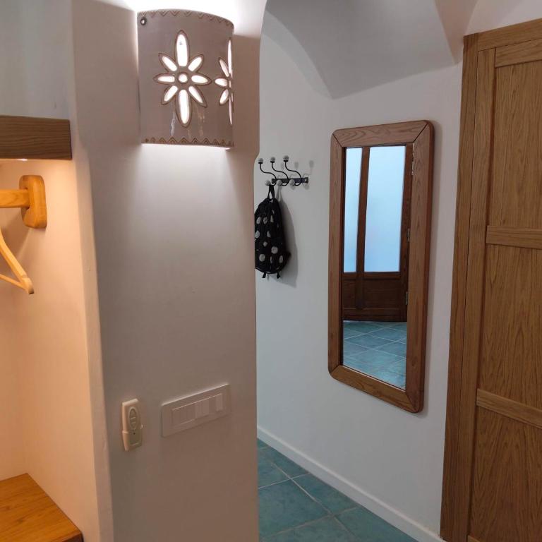Vietri Home Costa d' Amalfi - Camera Matrimoniale Deluxe (2 Adulti + 1 Bambino) - 5