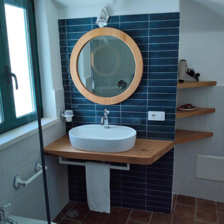 Vietri Home Costa d' Amalfi - Camera Matrimoniale Deluxe (2 Adulti + 1 Bambino) - 12