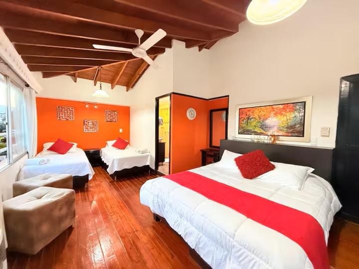 Hotel Lleras Premium #1 - Habitación Familiar - 2
