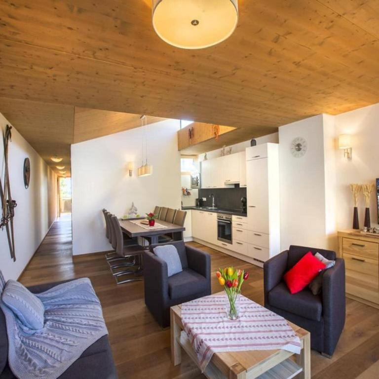 Bright Mountain Retreat near Wildkogel Gondola - Ferienhaus mit 3 Schlafzimmern - 7