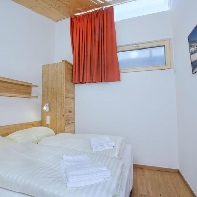 Luxurious Alpine Apartment for 8 - Ferienhaus mit 3 Schlafzimmern - 12