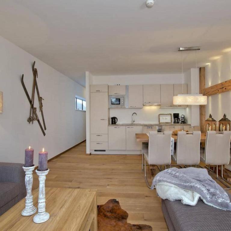 Alpine Apartment near Ski Lift for 8 - Ferienhaus mit 3 Schlafzimmern - 11