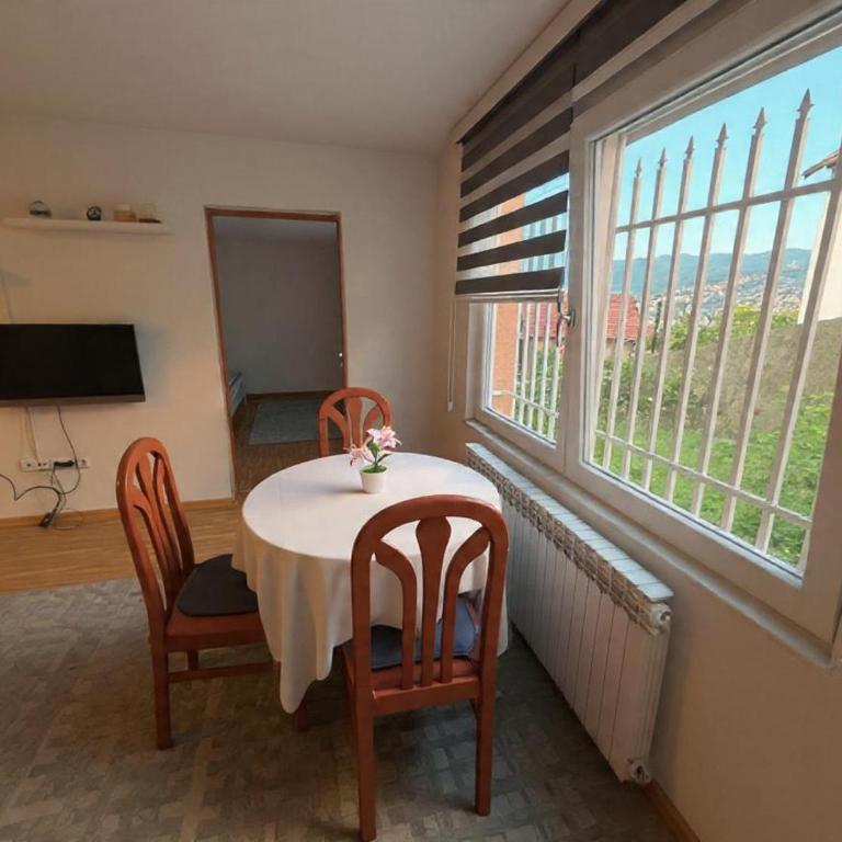Close to SCC Luxury apartment in Sarajevo - Kuća sa 2 Spavaće Sobe - 8