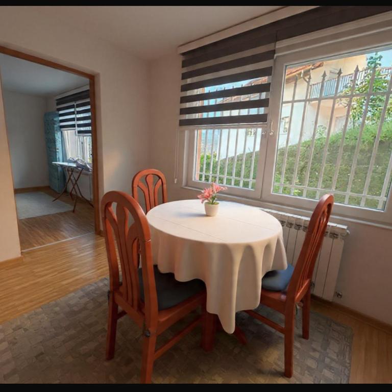 Close to SCC Luxury apartment in Sarajevo - Kuća sa 2 Spavaće Sobe - 19
