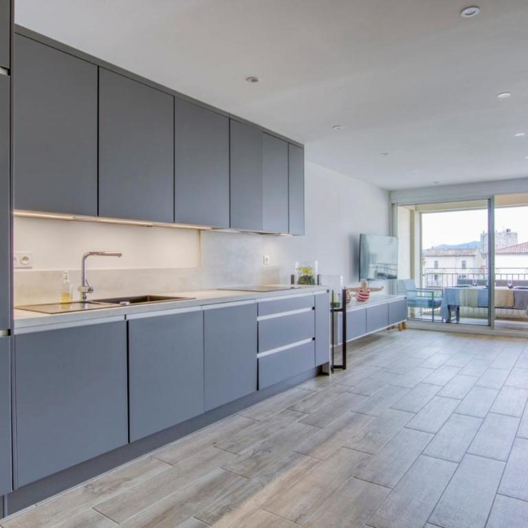 superbe appart centre de Sanary avec garage - Appartement - 7