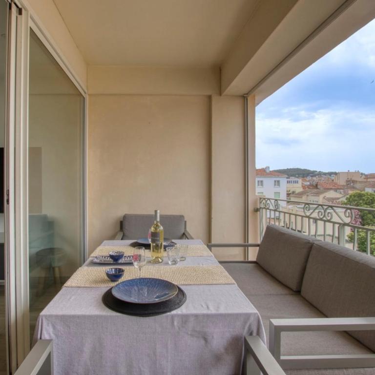 superbe appart centre de Sanary avec garage - Appartement - 11