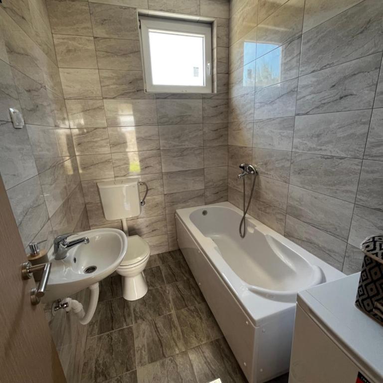 Two bedroom seaside house - Two-Bedroom House - 6