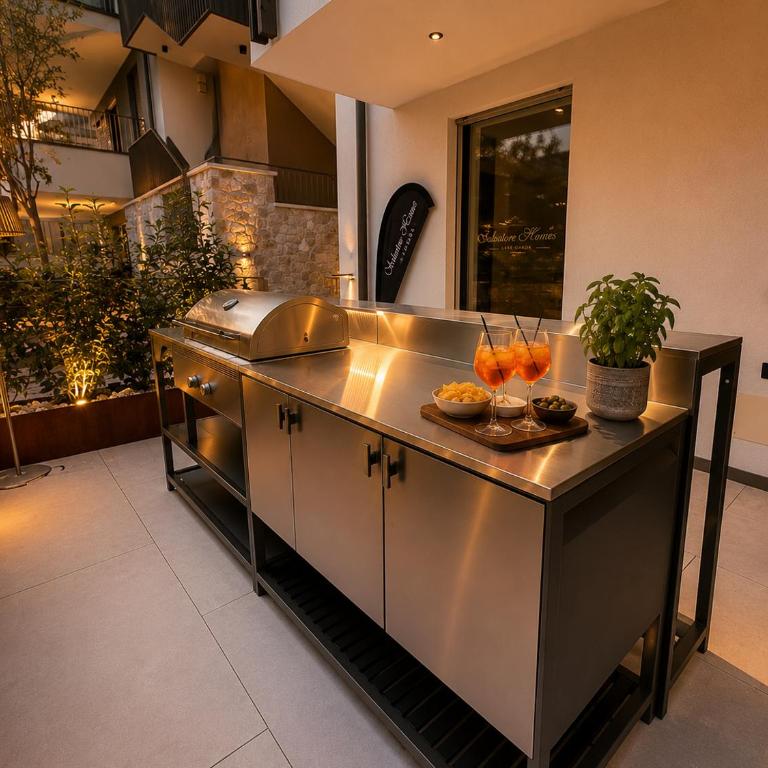 SalvatoreHomes - Casa Sabina - Ultra Luxury Retreat in the Heart of Bardolino with Private Jacuzzi & Infinity Pool Access - Premium Apartment mit 1 Schlafzimmer - 20