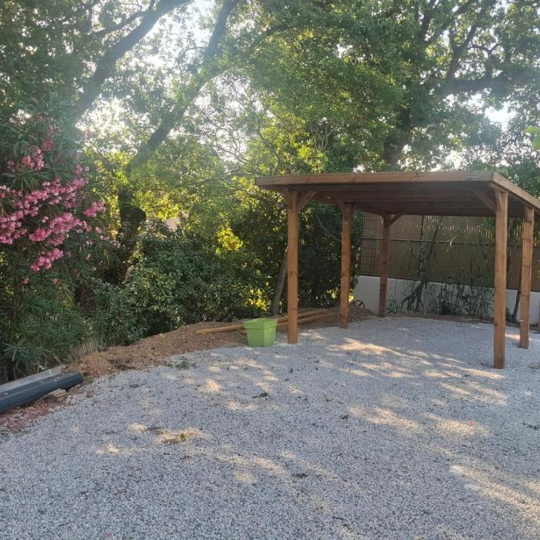 VILLA au Calme avec Grande Piscine Privée, Jardin 700m2 & Parking - La Seyne-sur-Mer - Villa 2 Chambres - 17