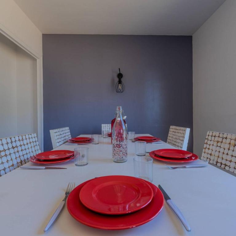 90m Apartment - Sleeps 6 - Balcony - Free Parking - Walk to City Centre - Appartement - 8