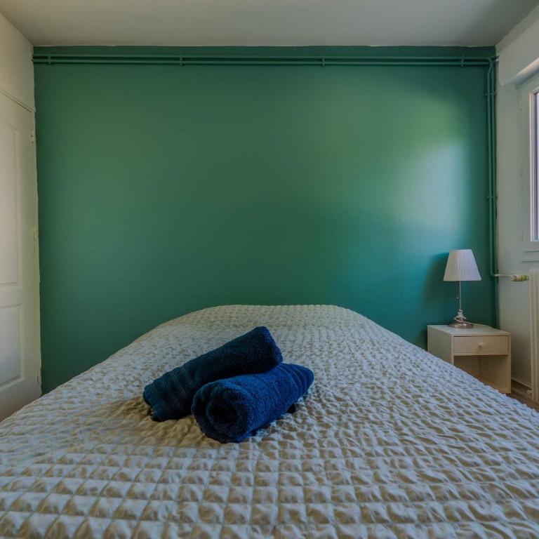 90m Apartment - Sleeps 6 - Balcony - Free Parking - Walk to City Centre - Appartement - 16