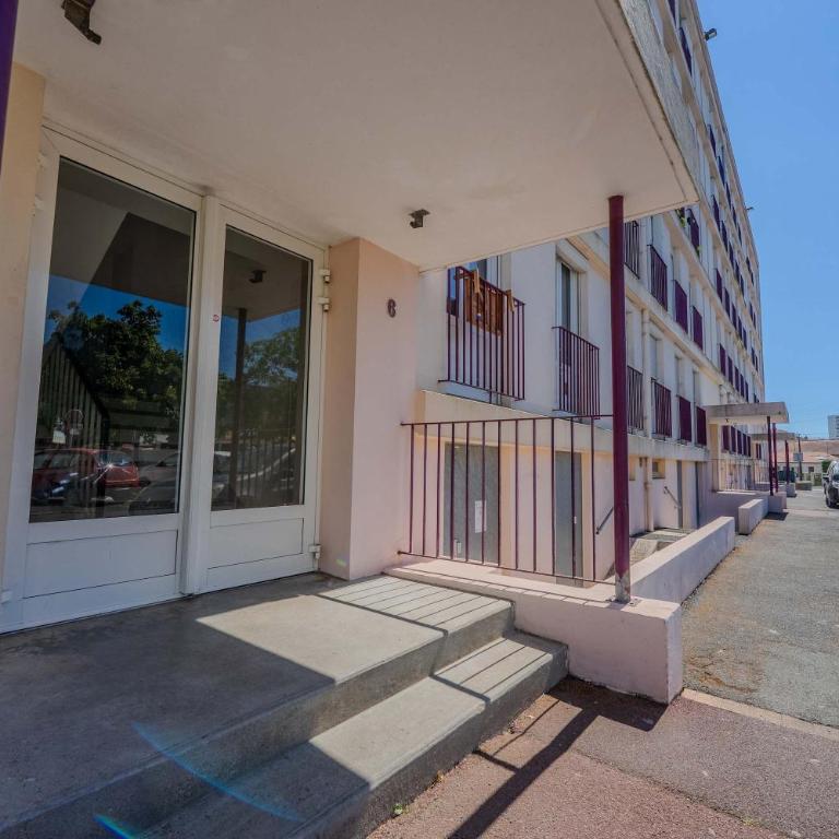 90m Apartment - Sleeps 6 - Balcony - Free Parking - Walk to City Centre - Appartement - 30
