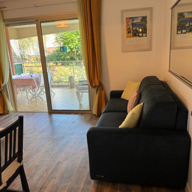 Apt "Laura" Terrasse - Parking - Plage - 5pers - Appartement avec Terrasse - 12