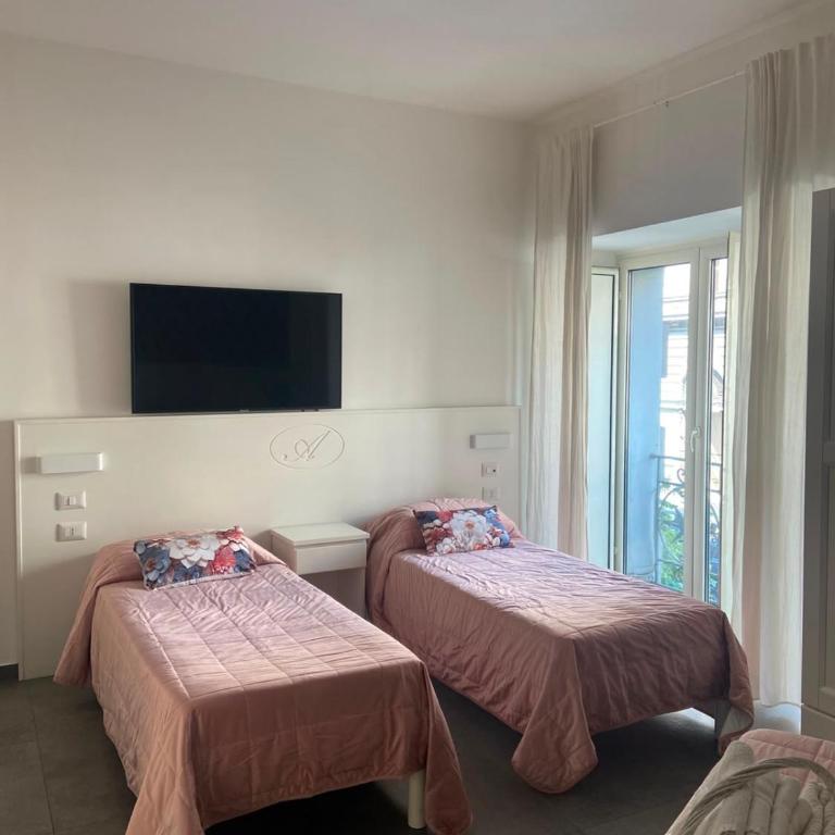 ALBATROS Suites&Rooms - Quadruple Room with Bathroom - 46