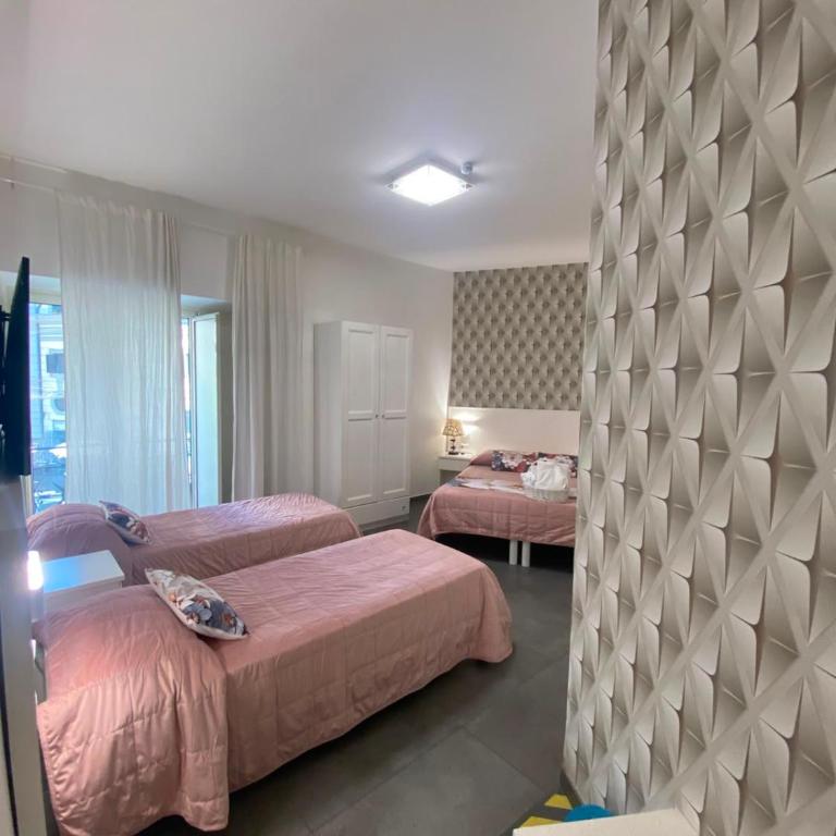 ALBATROS Suites&Rooms - Quadruple Room with Bathroom - 38