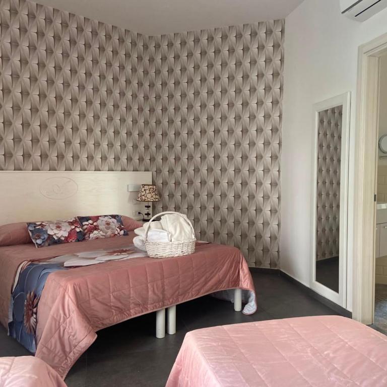 ALBATROS Suites&Rooms - Quadruple Room with Bathroom - 33