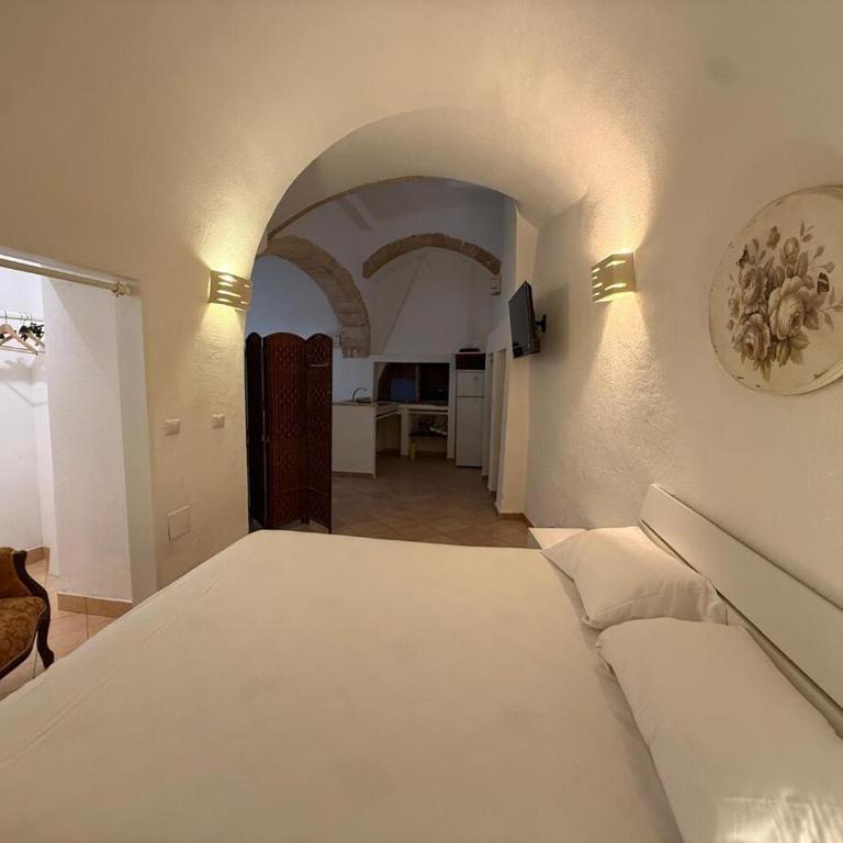 Corte Consiglio & La Finestra sul porto - old town - Purità beach - Monolocale Familiare - 9