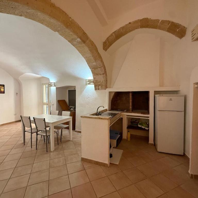 Corte Consiglio & La Finestra sul porto - old town - Purità beach - Monolocale Familiare - 4
