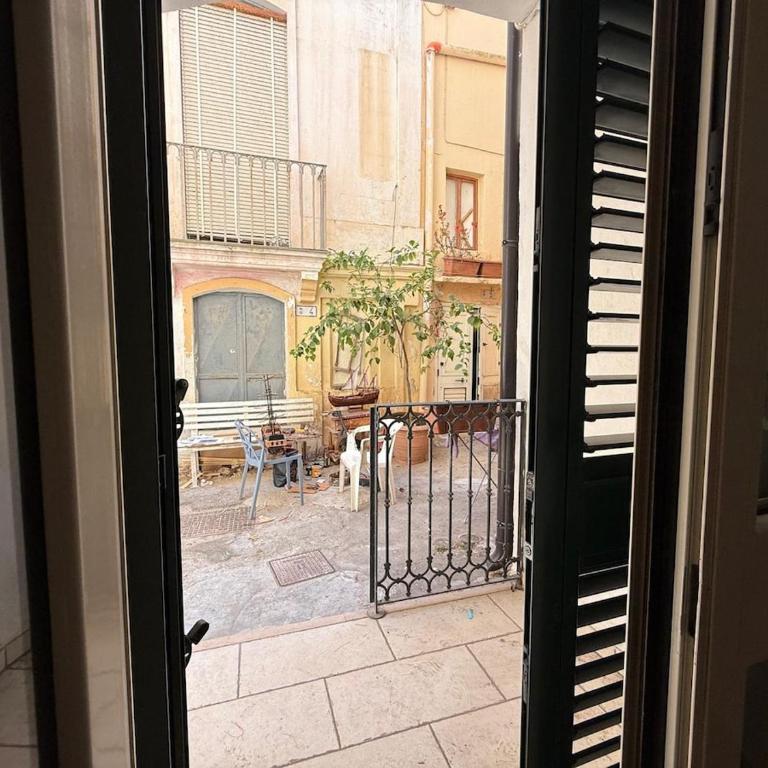 Corte Consiglio & La Finestra sul porto - old town - Purità beach - Monolocale Familiare - 14