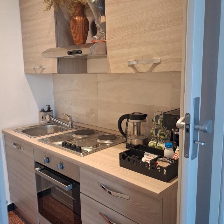 LA LANTERNA DI ANGELO rent rooms and apartments free parking on the street front - Appartamento con 1 Camera da Letto con Vista - 6
