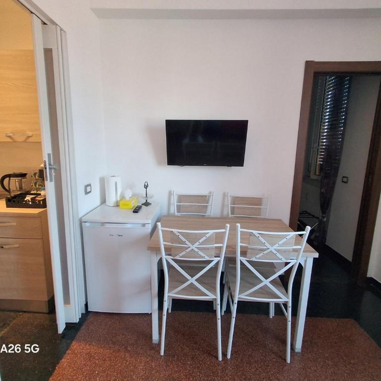 LA LANTERNA DI ANGELO rent rooms and apartments free parking on the street front - Appartamento con 1 Camera da Letto con Vista - 16