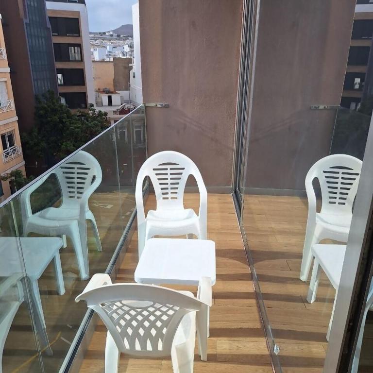 Loft moderno con balcón al lado de Las Canteras - Loft - 3