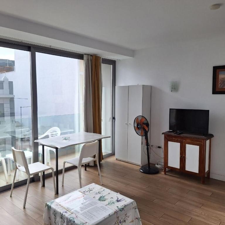 Loft moderno con balcón al lado de Las Canteras - Loft - 6