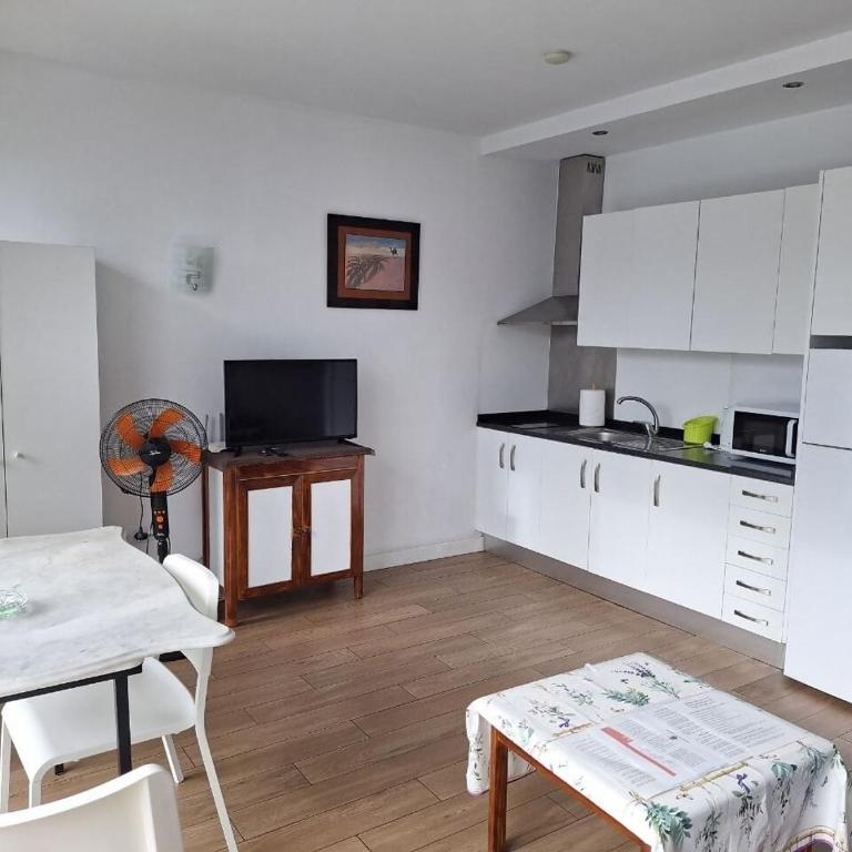 Loft moderno con balcón al lado de Las Canteras - Loft - 5