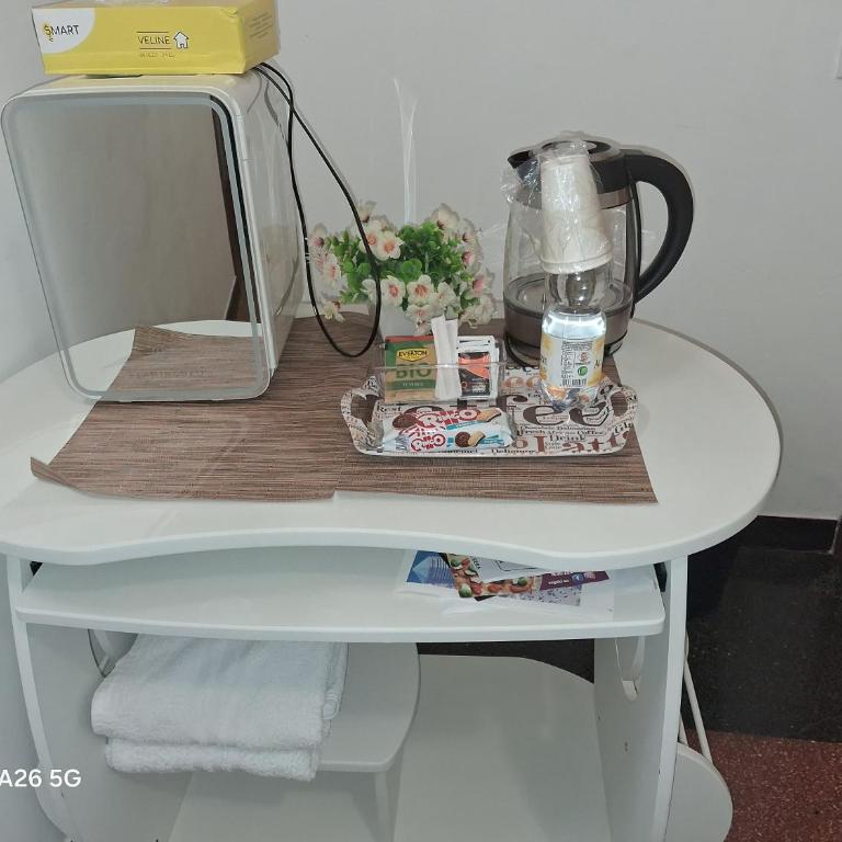 LA LANTERNA DI ANGELO rent rooms and apartments free parking on the street front - Camera Matrimoniale con Bagno Privato - 10