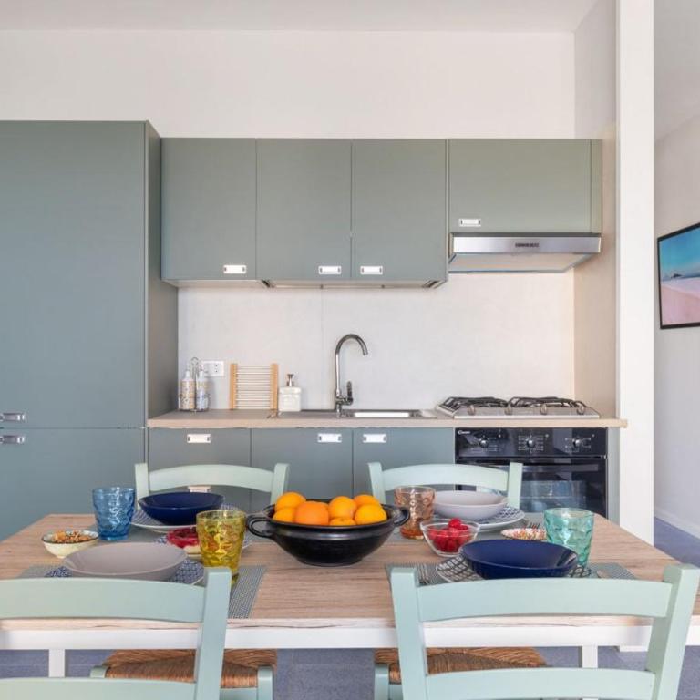 Mondello Bay - Roosvelt Apartments - Apartment mit 2 Schlafzimmern, einem Balkon und Meerblick - 11
