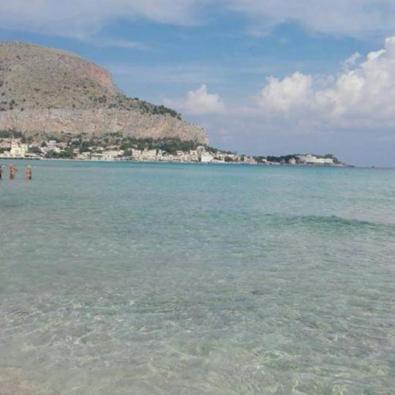 Mondello Felix - appartamenti in villa a 600m dal mare - Ferienhaus - 2