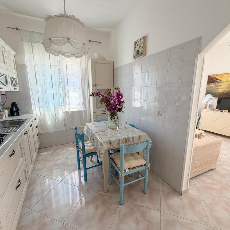 La Casa di Barbara - Appartamento con 2 Camere da Letto e Terrazza - 9