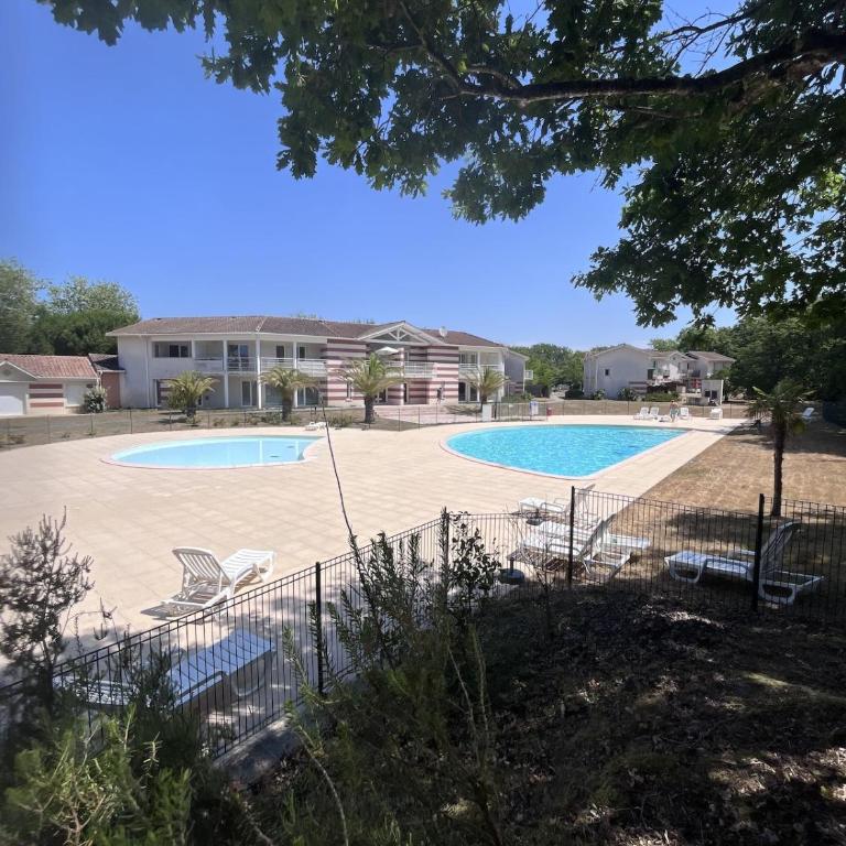 Villa 52, duplex détente entre piscine et plage - Casa de 2 dormitorios - 1