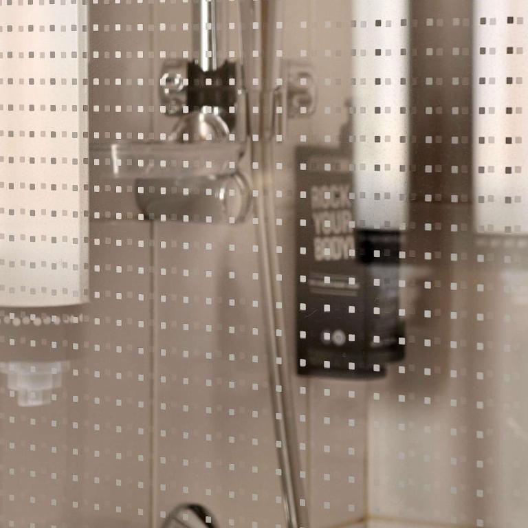 ibis Metz Centre Gare - Chambre Standard avec 1 Lit Double et 1 Lit Simple - 7
