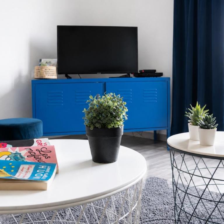 HAPPY HOME COLMAR with PRIVATE PARKING - Two-Bedroom Apartment - 2