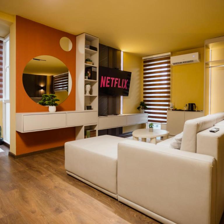 Central Apartments 3min from Ferhadija by Naami - Studio Apartman s Balkonom - 2