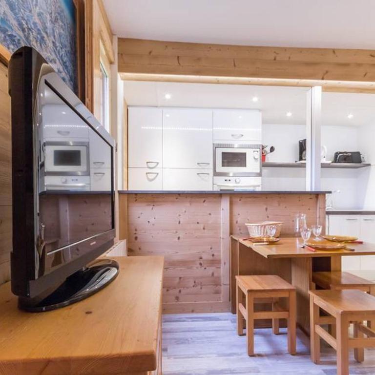 Appartement rénové proche Paradisio, 200m des pistes, balcon, TV - Apartamento de 1 dormitorio - 9