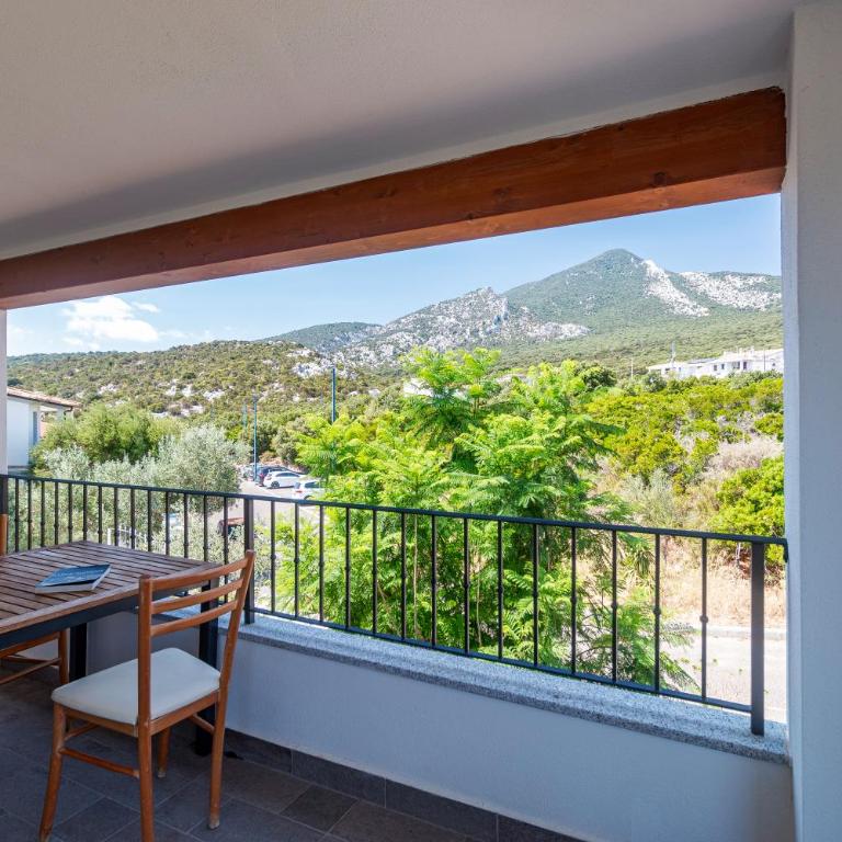 Spanish Blue - Appartamento con 1 Camera da Letto, Balcone e Vista Montagna - 1
