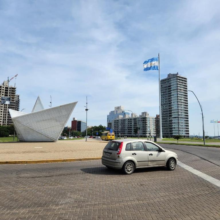 ALOJAMIENTOS ROSARIO Departamento con vista al Río Paraná, a cuadras del Monumento a la Bandera - Apartamento de 1 dormitorio - 25