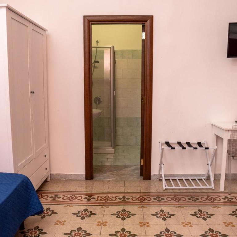 rooms 339 casapartenope - Appartamento con 1 Camera da Letto - 14