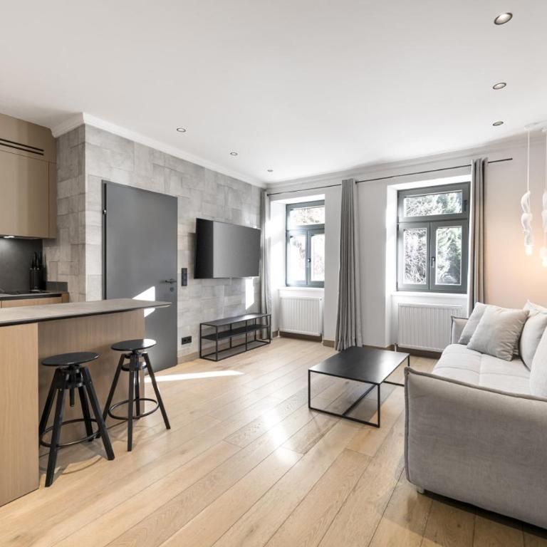Residenz Boutique Suites - Two-Bedroom Apartment with Waterfall-View - 10
