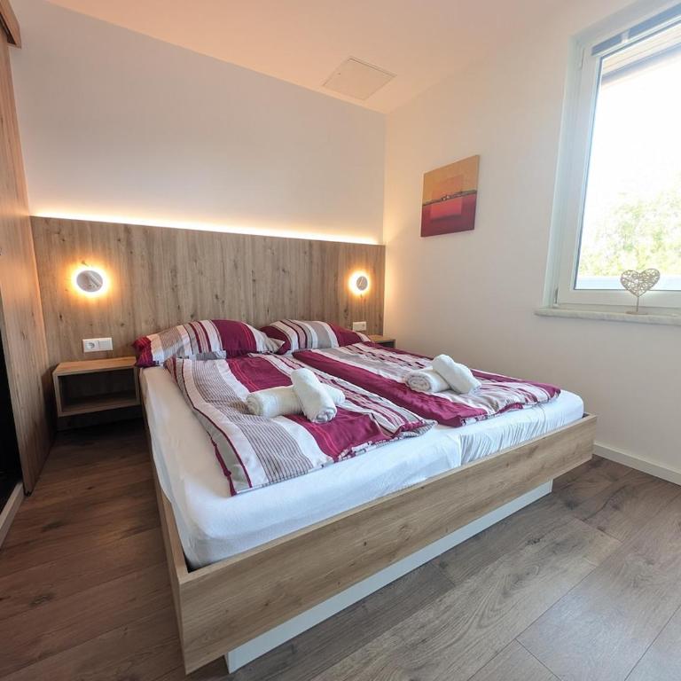 See 13 - Sonniges Balkon-Studio in Seenähe inklusive 2 Bäderkarten - Apartment mit 1 Schlafzimmer - 1
