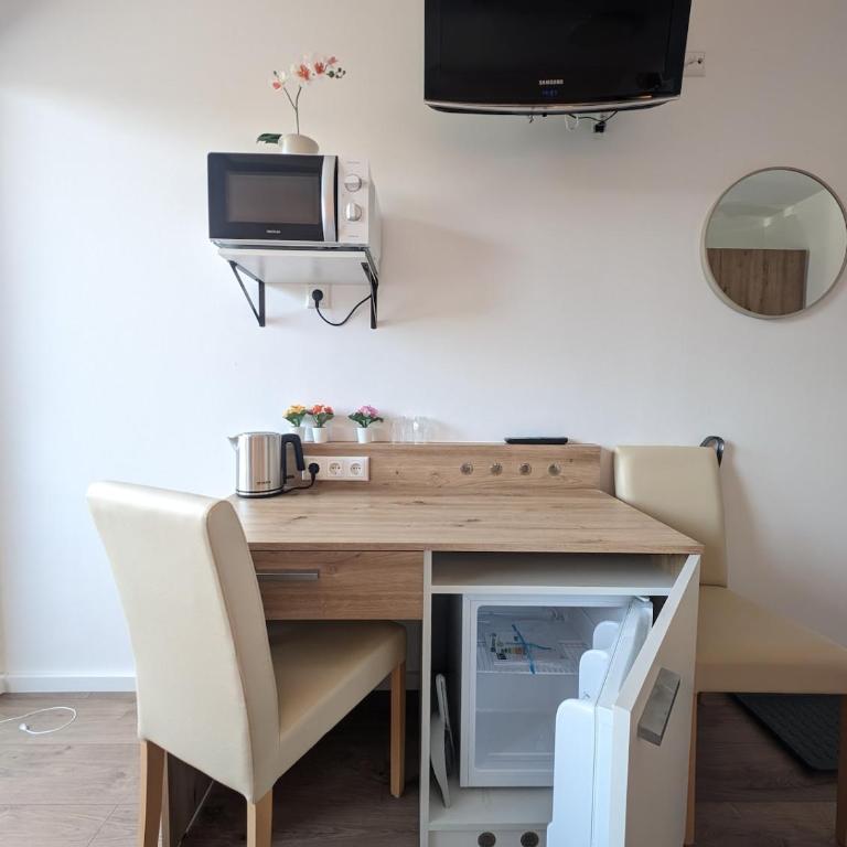 See 13 - Sonniges Balkon-Studio in Seenähe inklusive 2 Bäderkarten - Apartment mit 1 Schlafzimmer - 6