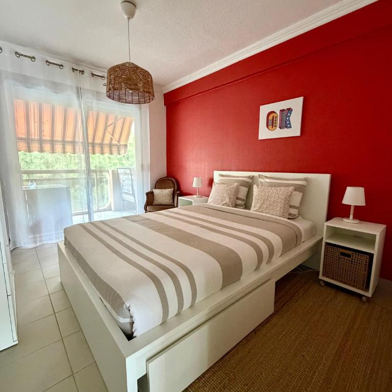 Charming quiet 2-room apartment, Top floor Private parking - Appartement 1 Chambre - 5