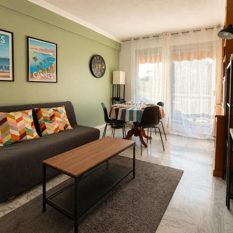 Charming quiet 2-room apartment, Top floor Private parking - Appartement 1 Chambre - 4