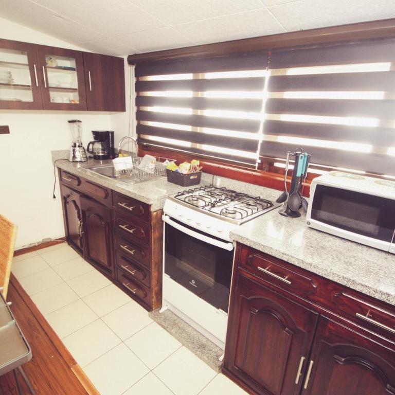Modern Apartment in Historic Center Terrace - Two-Bedroom Apartment - 40