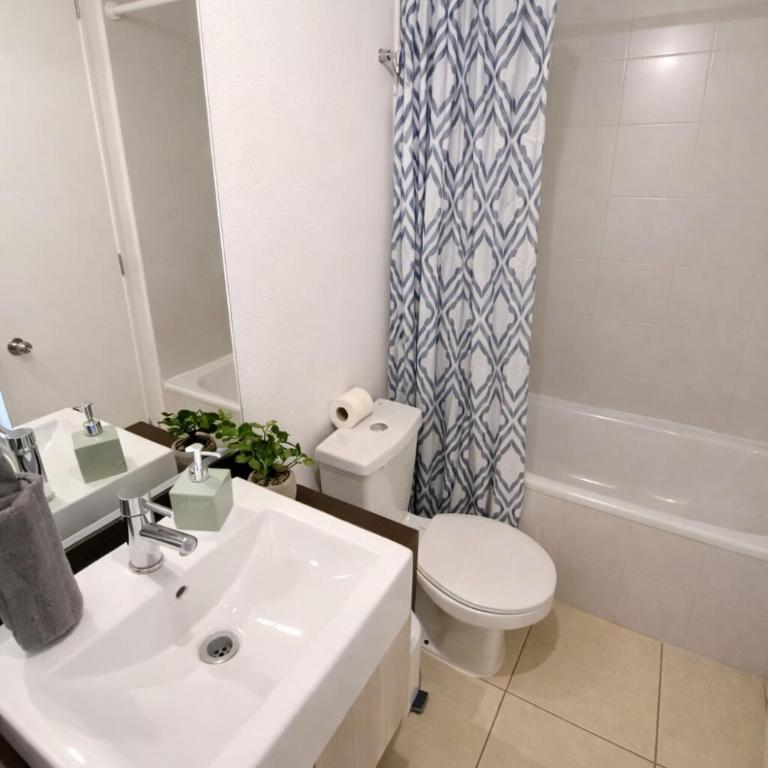 Peñuelas Beach Casino Parking Pool Wi-Fi Sleeps 4 - Apartamento de 2 dormitorios - 2