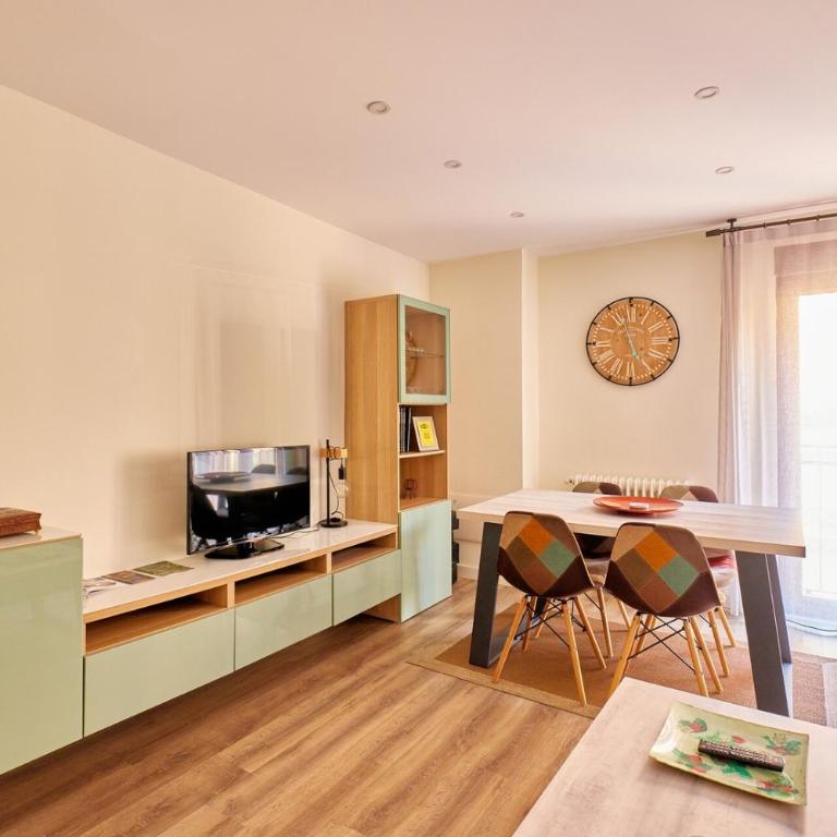 Alojamiento centro histórico Catedral - Apartamento de 3 dormitorios - 2