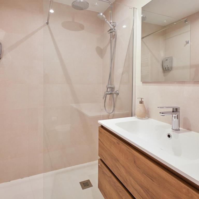 Alojamiento centro histórico Catedral - Apartamento de 3 dormitorios - 8